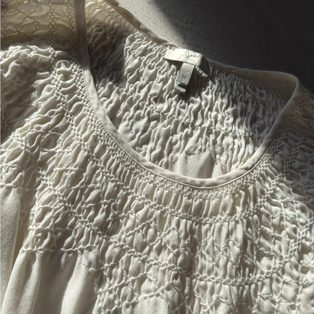 100% Silk Elegant Romantic Cream Blouse - Picture 5 of 9